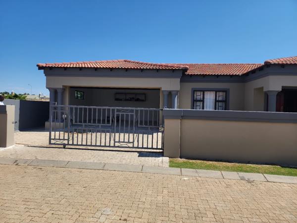 4 Bedroom Townhouse