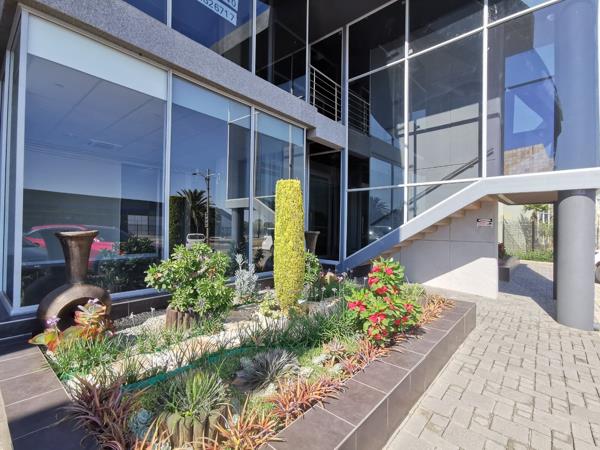 966 m² Commercial space