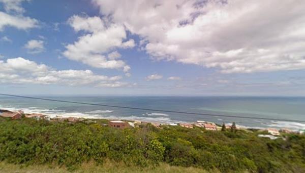 1 225 m² Land