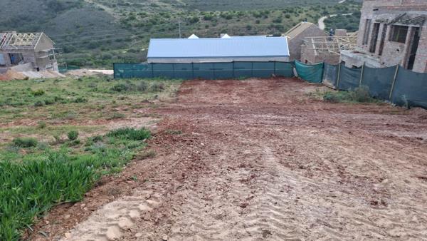 500 m² Land