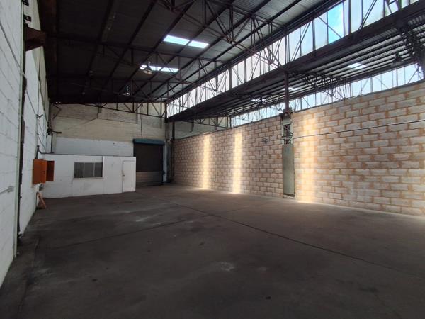 390 m² Industrial space