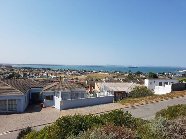 773 m² Land