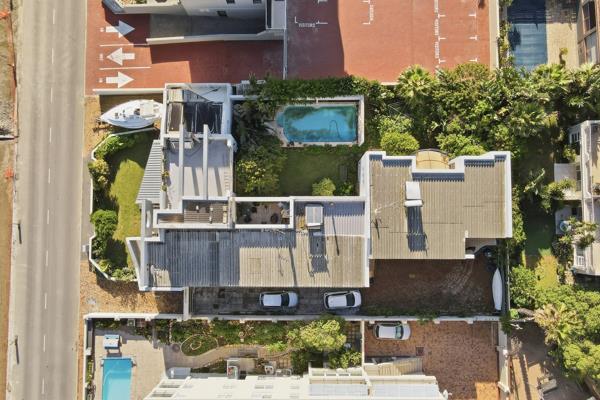 6 Bedroom House