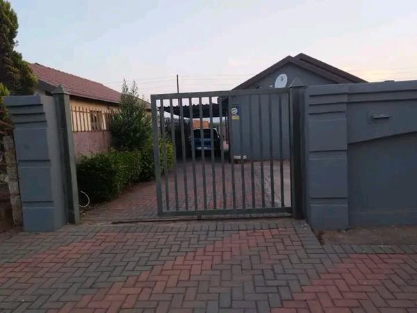2 Bedroom House