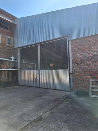 200 m² Commercial space