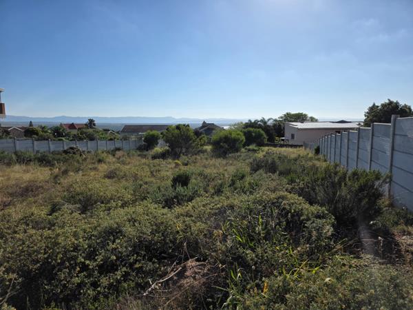 1 218 m² Land