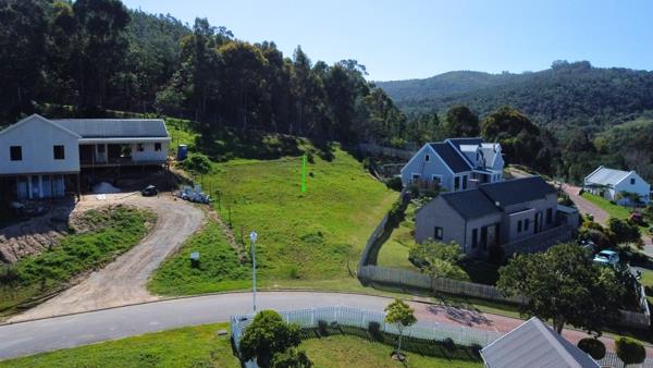 1 053 m² Land