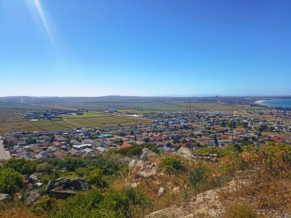 2 092 m² Land