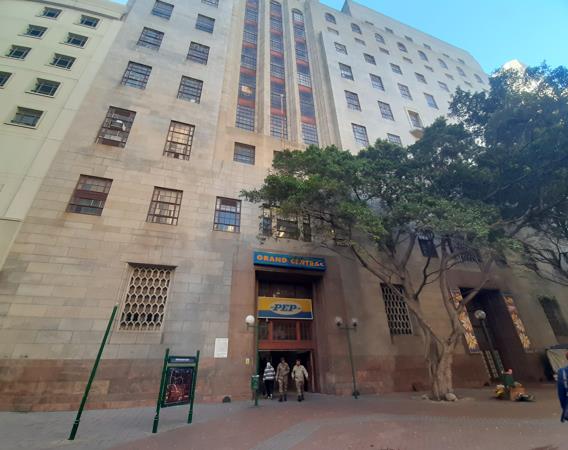 937 m² Commercial space