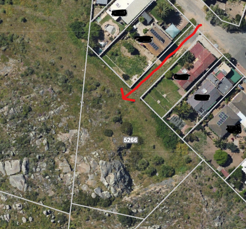 3 987 m² Land