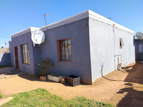 2 Bedroom House