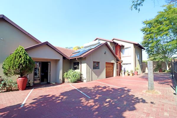 9 Bedroom House