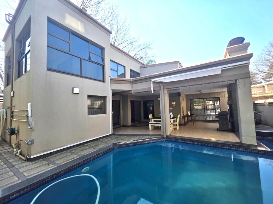 4 Bedroom Townhouse