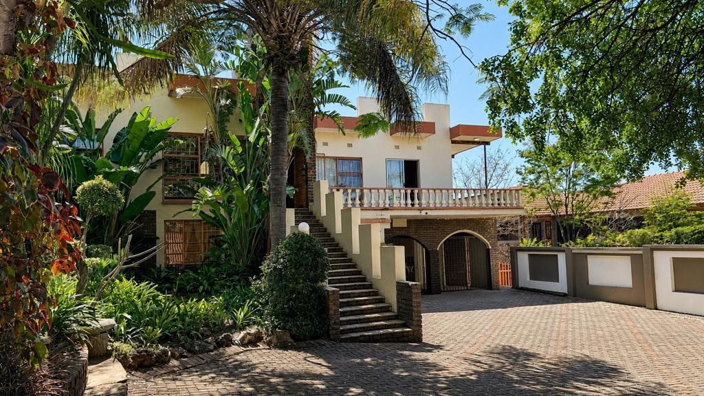 12 Bedroom House
