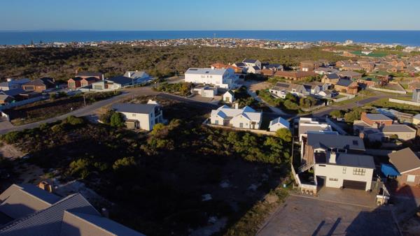 851 m² Land