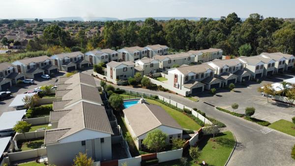4 Bedroom Townhouse