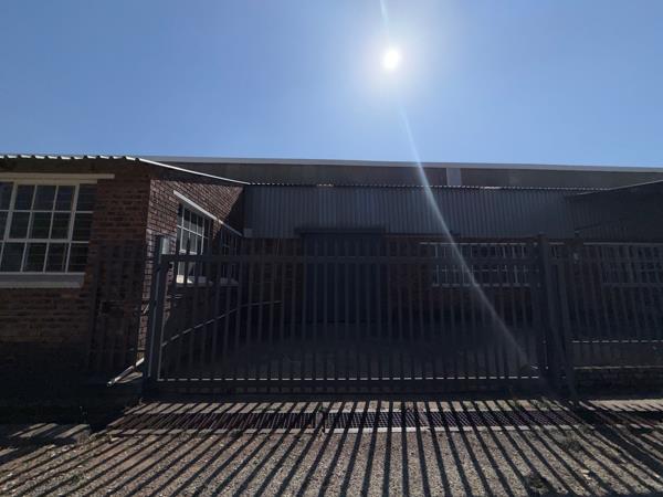 590 m² Industrial space