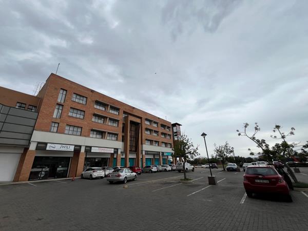 2 212 m² Retail Space