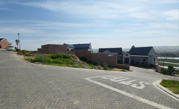 312 m² Land