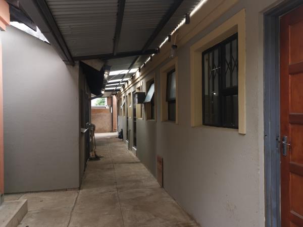 10 Bedroom House