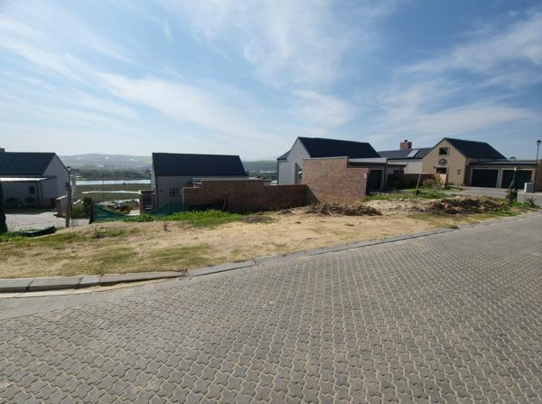 337 m² Land