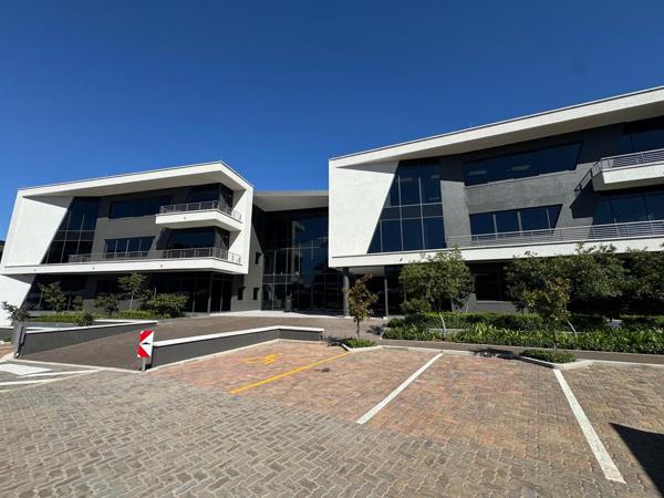 344 m² Commercial space
