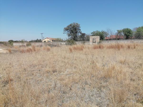 3 000 m² Land