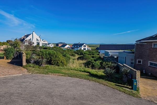 613 m² Land