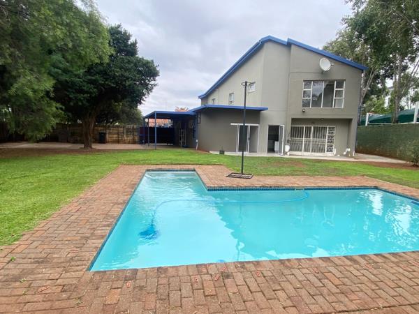 6 Bedroom House