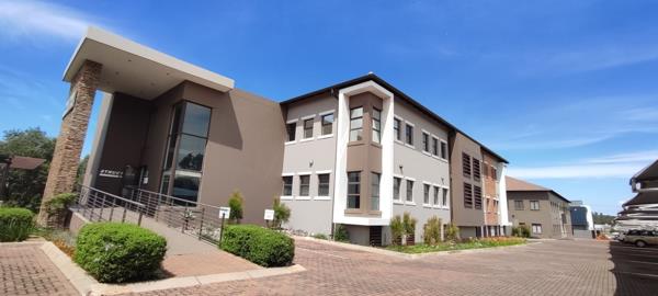 494 m² Retail Space