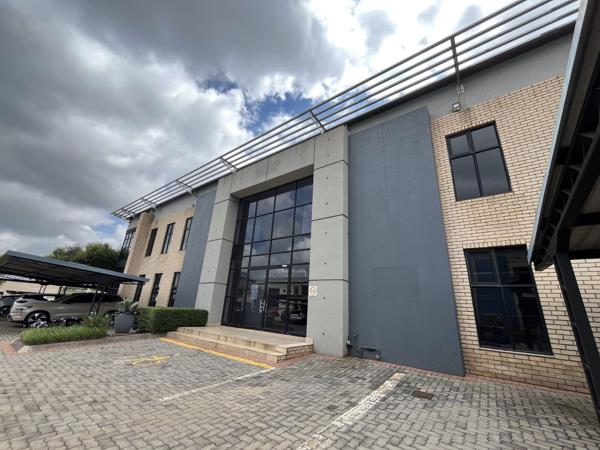 966 m² Retail Space