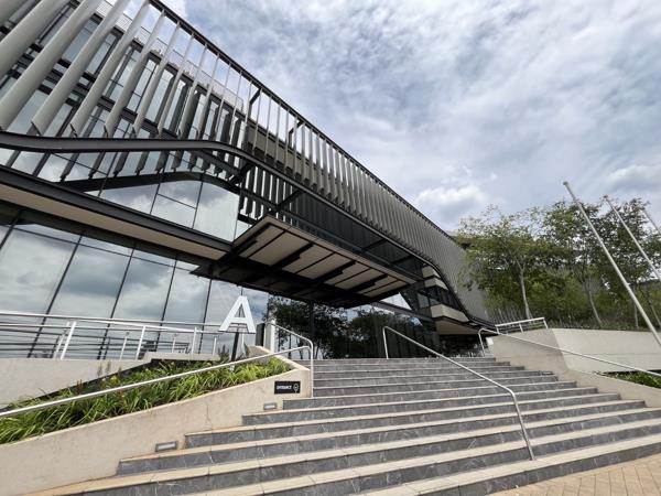 1 056 m² Retail Space