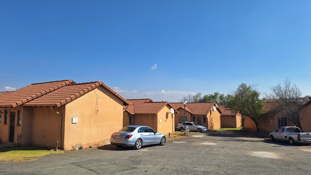 2 Bedroom Simplex