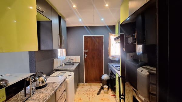 2 Bedroom Simplex
