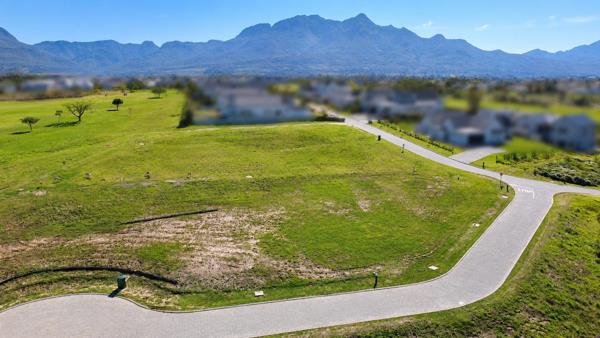 773 m² Land