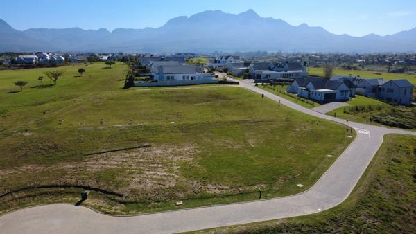 773 m² Land