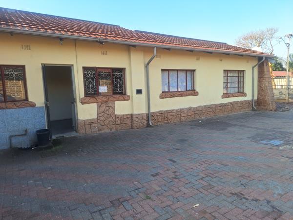 8 Bedroom House