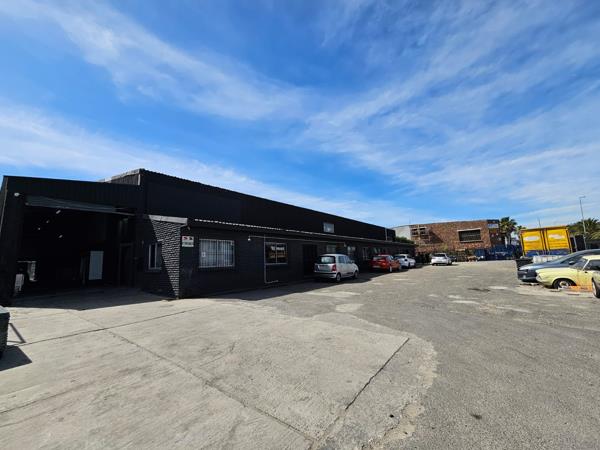 1 600 m² Industrial space