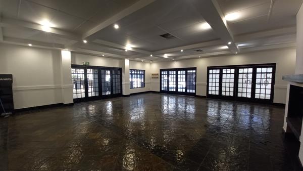 242 m² Retail Space