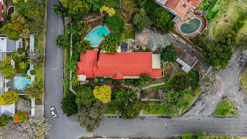 7 Bedroom House