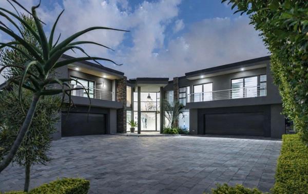 5 Bedroom House