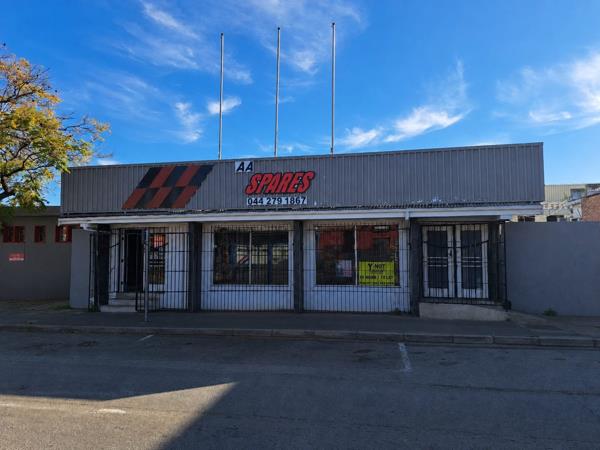 300 m² Commercial space