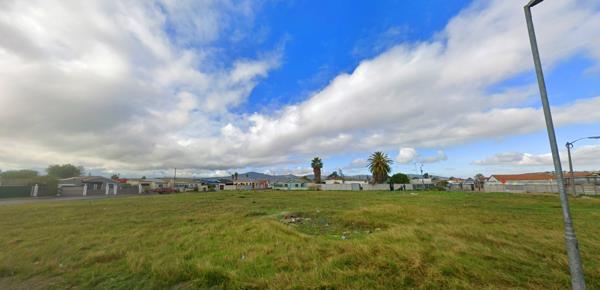 2 562 m² Land
