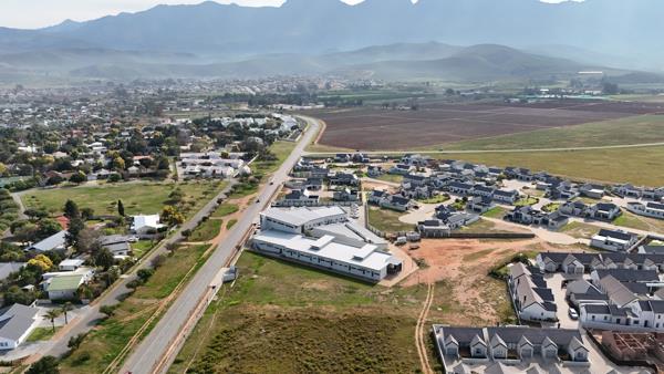 463 m² Land