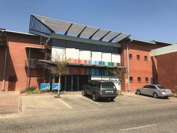 1 061 m² Industrial space