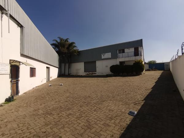 978 m² Industrial space