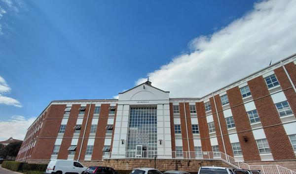 370 m² Commercial space