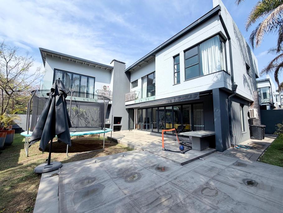 5 Bedroom House