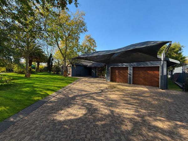 6 Bedroom House