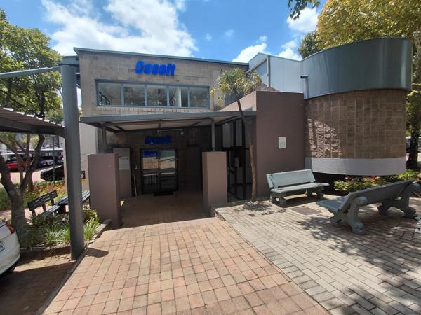 484 m² Commercial space
